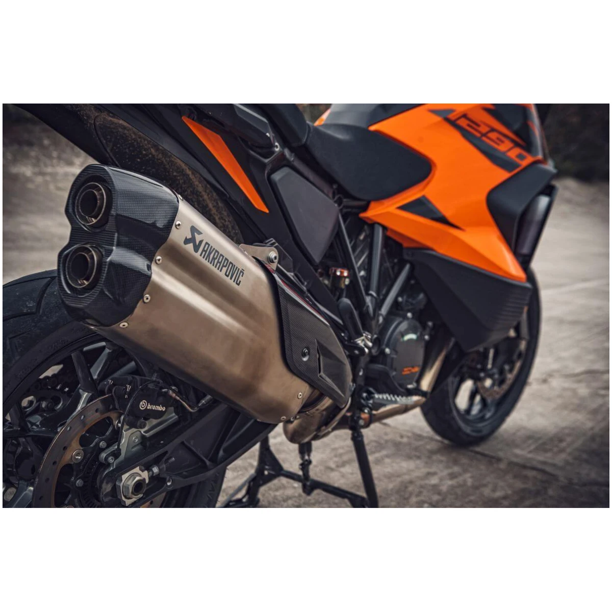 Akrapovic Slip-on Line Endschalldämpfer für 1290 Adv R/S -